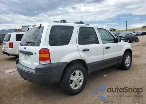 2005 Ford Escape Xlt z USA, uszkodzony, nr VIN 1FMYU93115KC21517